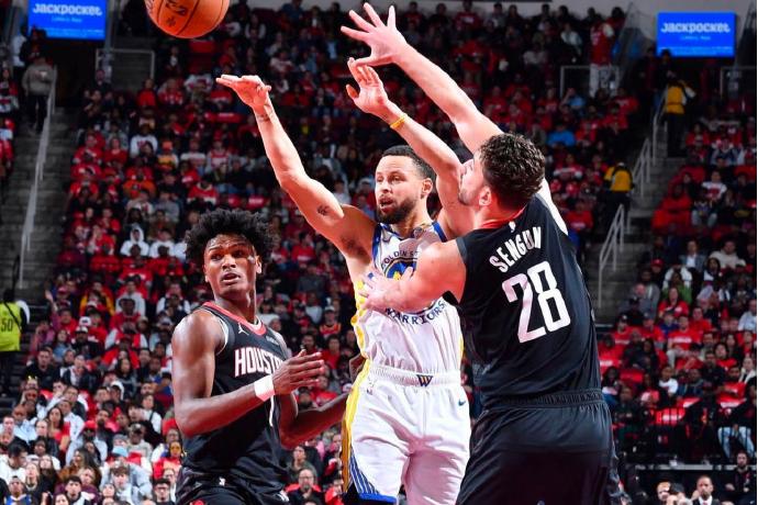 本届NBA杯：湖人小组赛出局，勇士八强赛遭淘汰